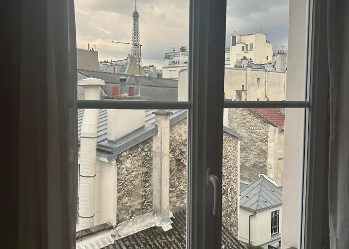Views Of Effeil Tower - 1 - Calme Lägenhet Paris
